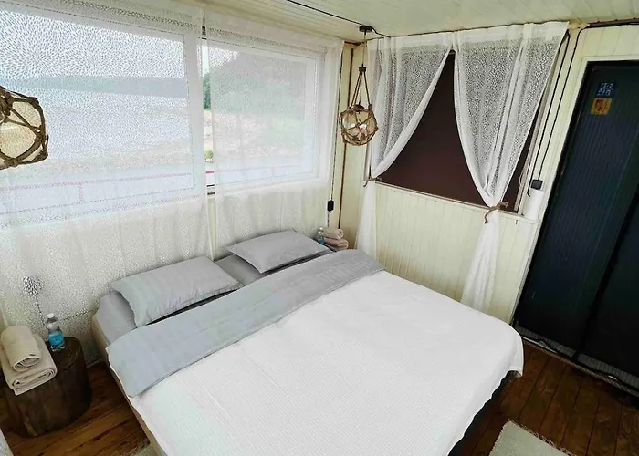 Torn The Tower * Toila